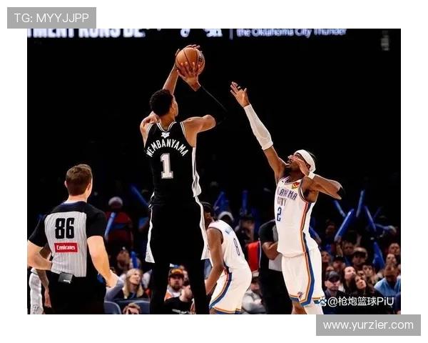 雷霆主场不败金身告破遭马刺三杀赛季战绩15胜1负终结 雷霆主场不败金身告破遭马刺三杀赛季战绩15胜1负终结