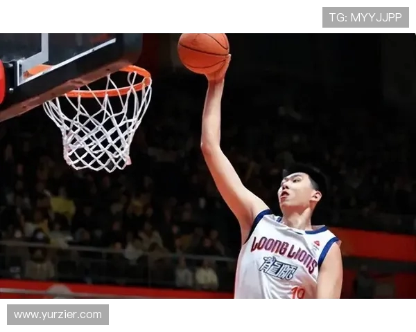 徐昕镇守禁区长臂封天单场六帽统治篮下防线震慑对手攻筐节奏